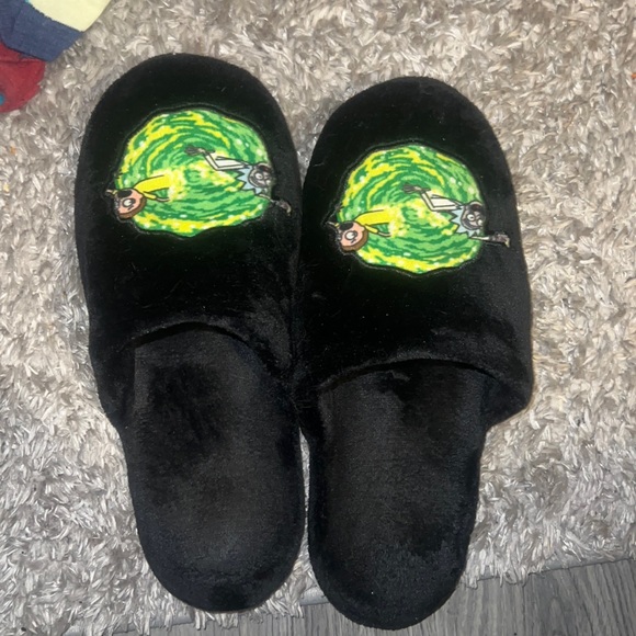 official rick & morty brand slippers - Picture 1 of 3